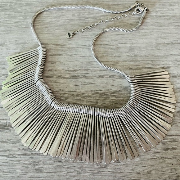Stella & Dot Essential Fringe Silver Statement Necklace - Picture 2 of 5